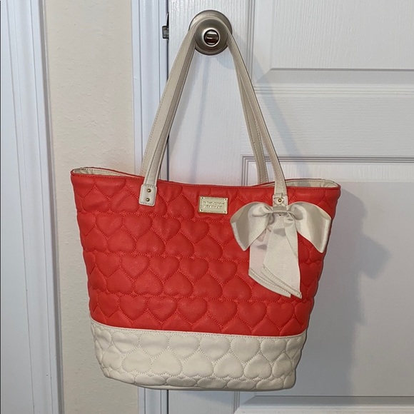 Betsey Johnson Handbags - Betsey Johnson tote